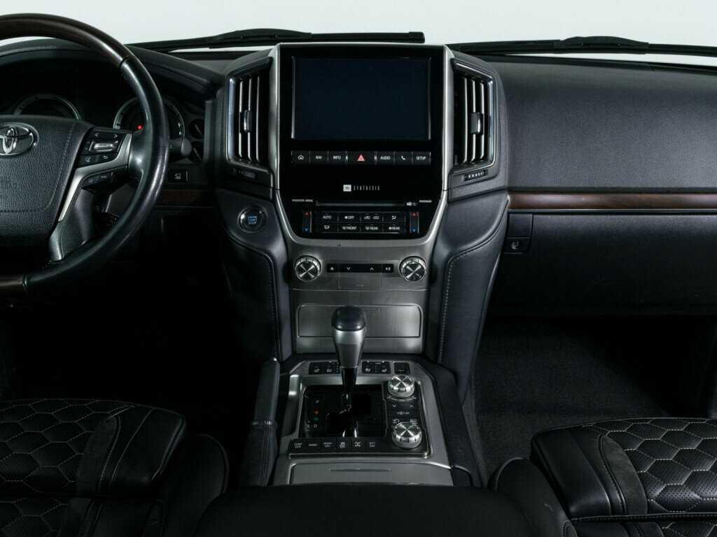 Купить Toyota Land Cruiser с пробегом. Фото: #7