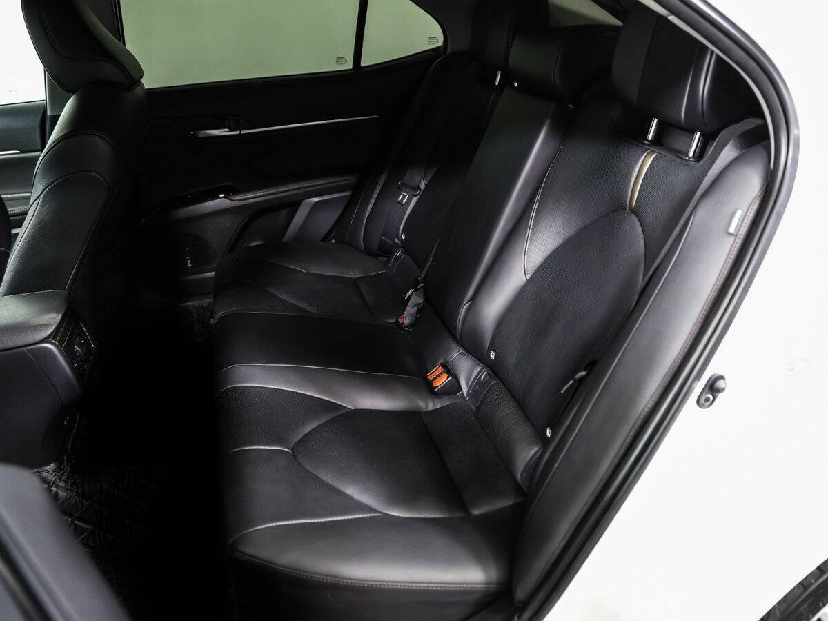 Купить Toyota Camry с пробегом. Фото: #13