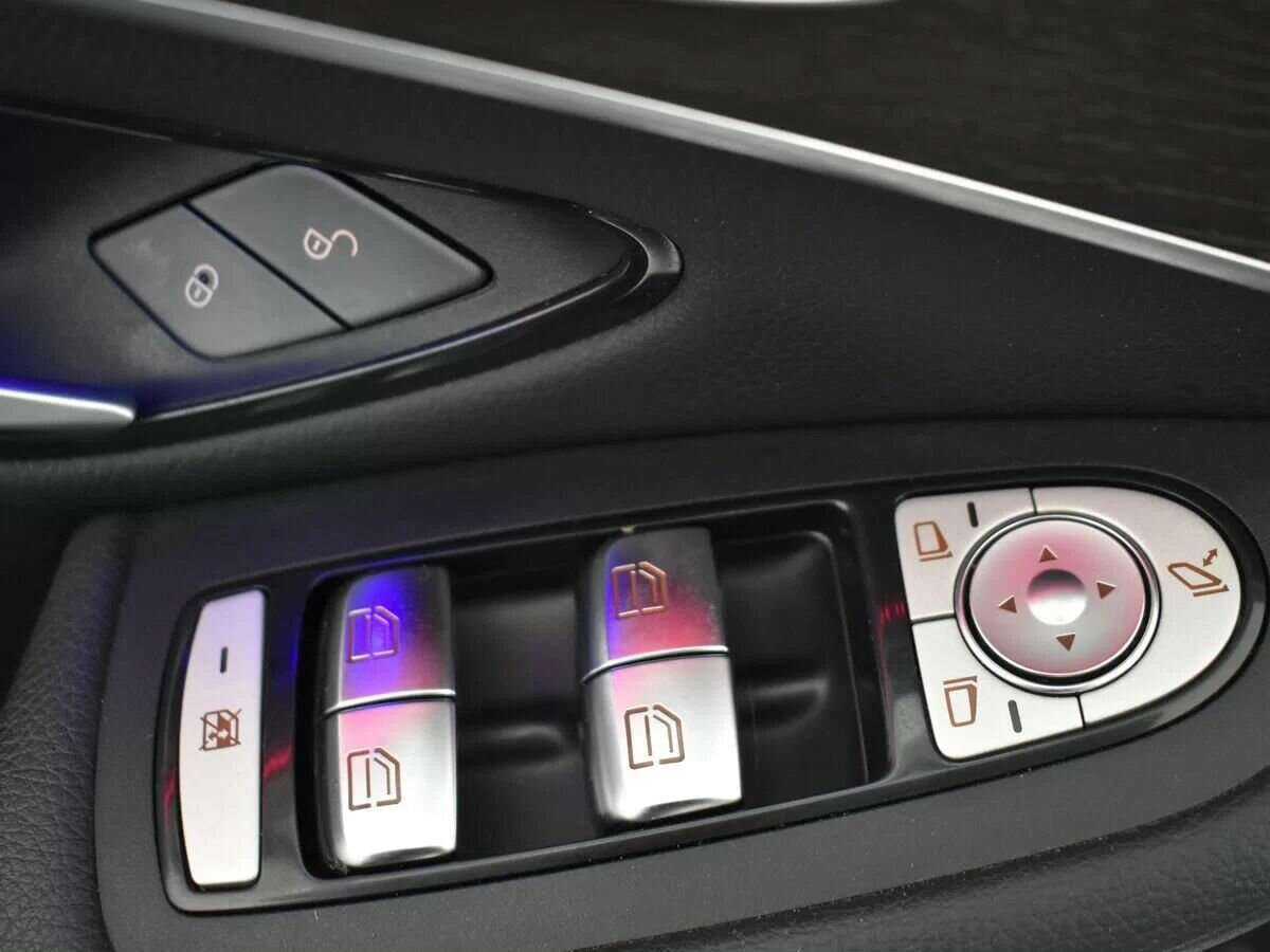 Купить Mercedes-Benz GLC с пробегом. Фото: #19