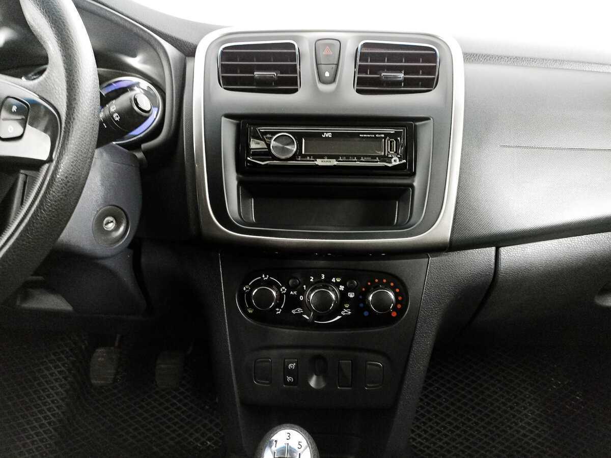 Купить Renault Sandero с пробегом. Фото: #12