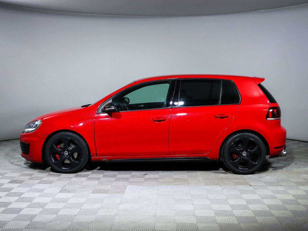 Купить Volkswagen Golf GTI с пробегом. Фото: #4