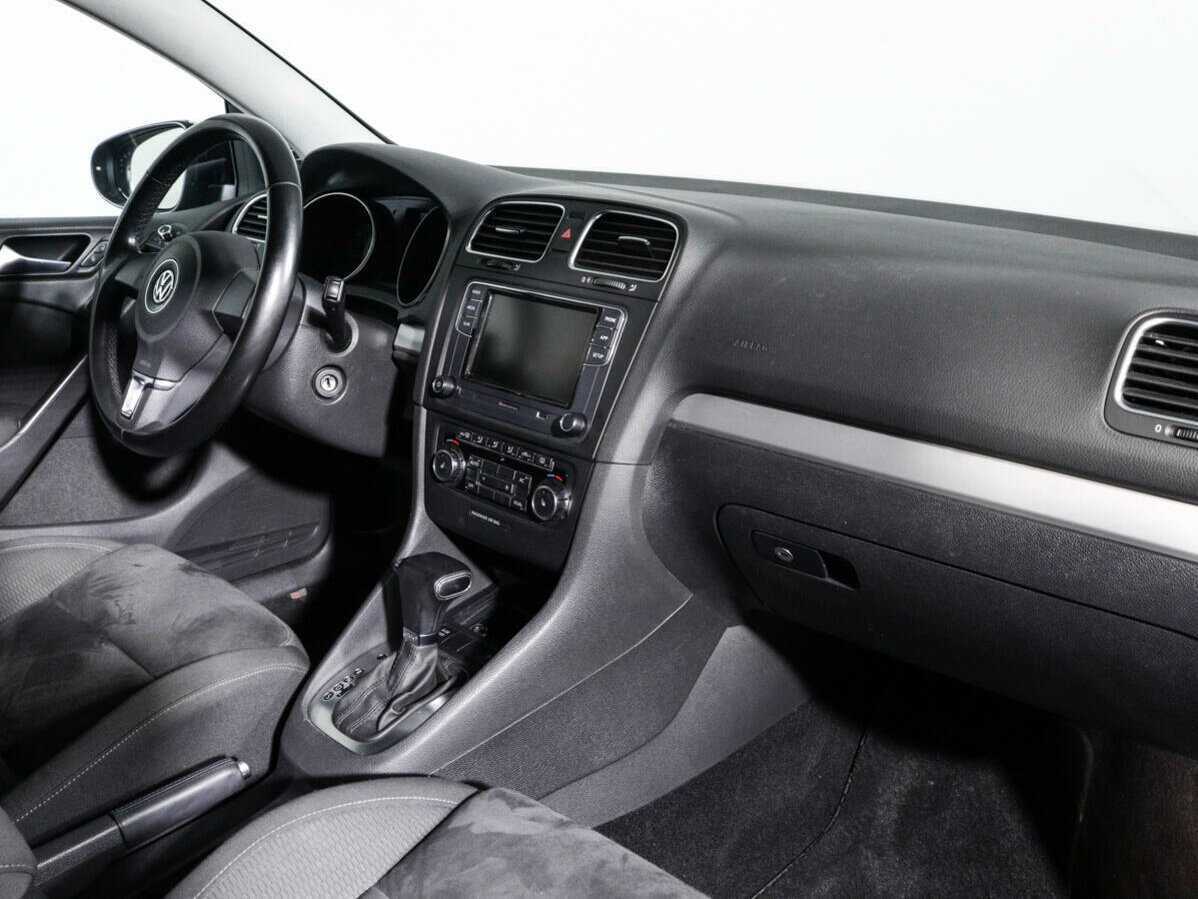 Купить Volkswagen Golf с пробегом. Фото: #8