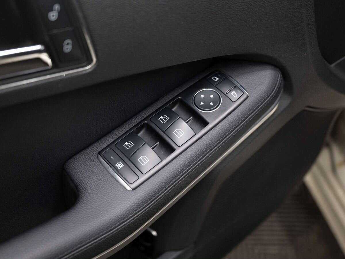 Купить Mercedes-Benz E-Класс с пробегом. Фото: #9