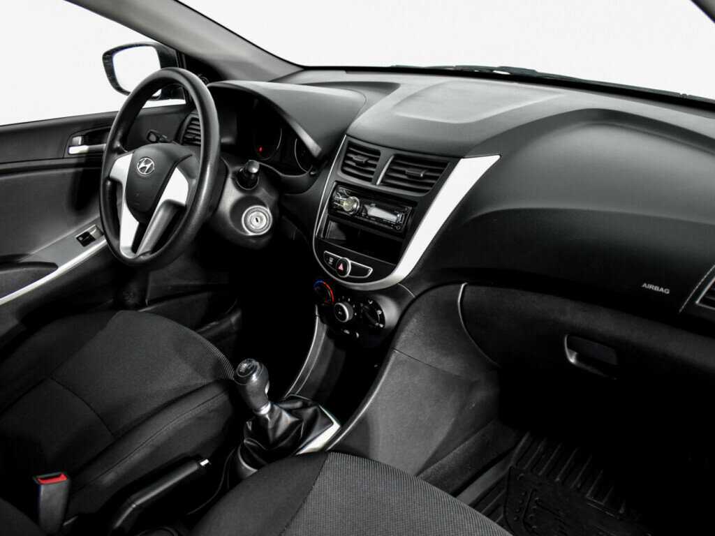 Купить Hyundai Solaris с пробегом. Фото: #10