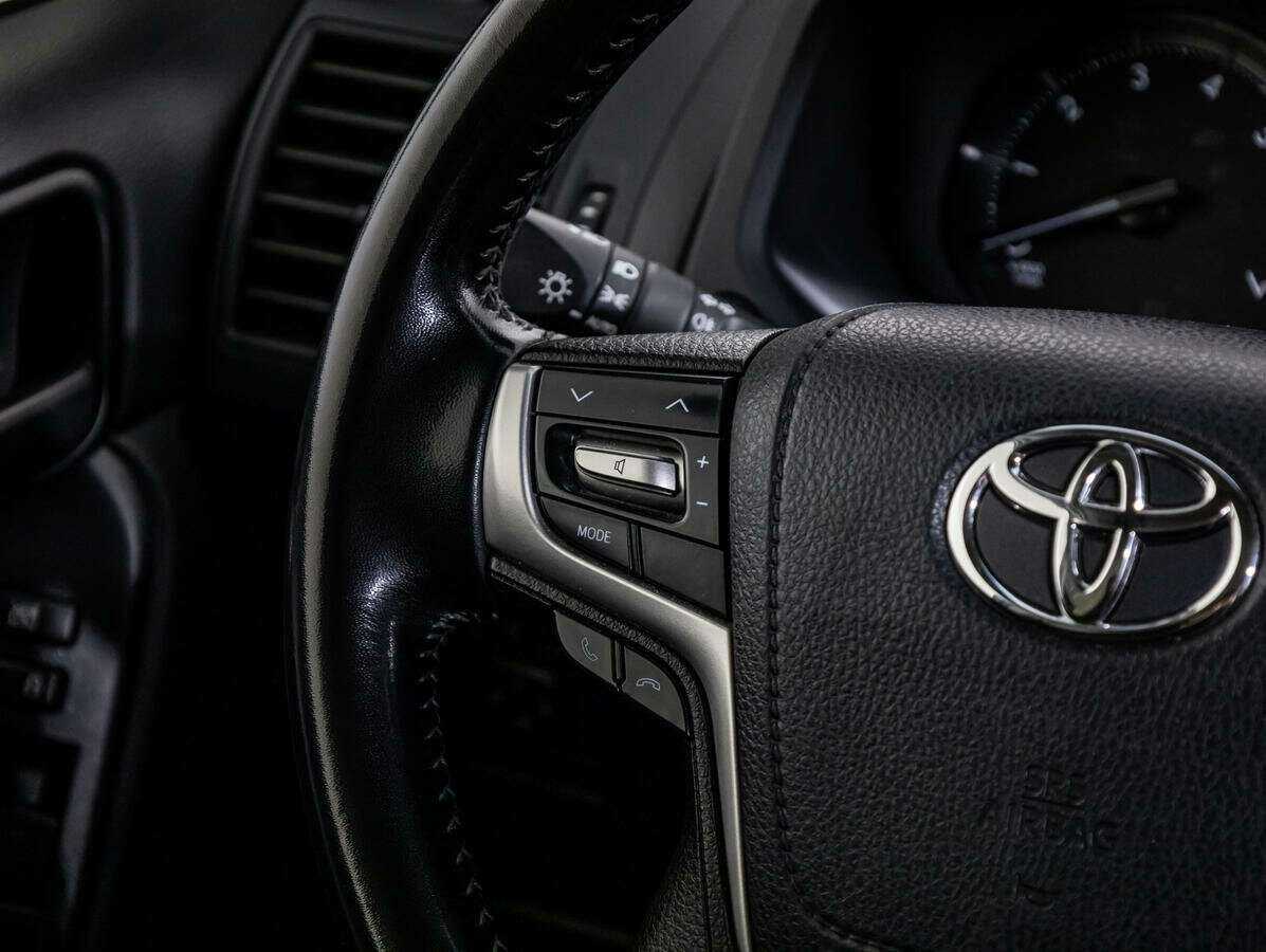 Купить Toyota Land Cruiser Prado с пробегом. Фото: #15