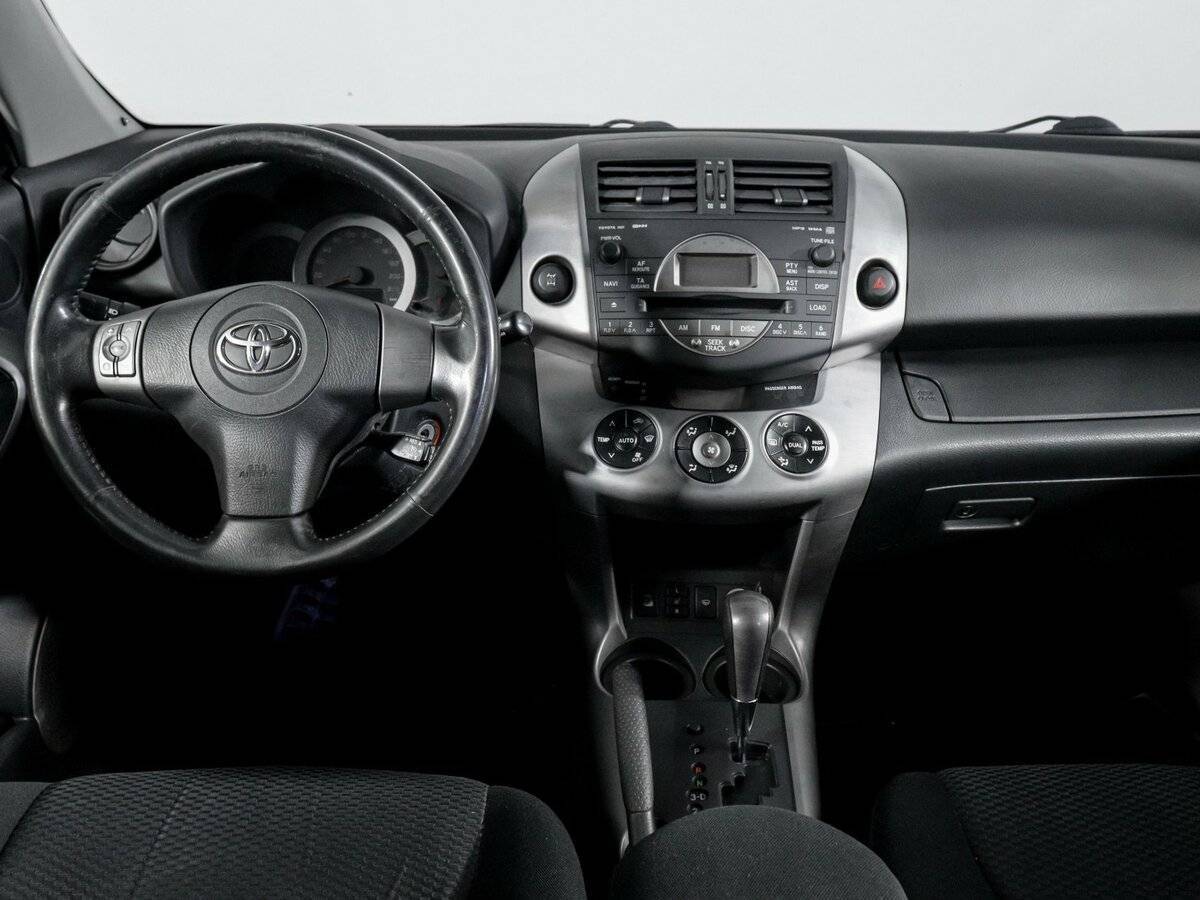 Купить Toyota RAV4 с пробегом. Фото: #11