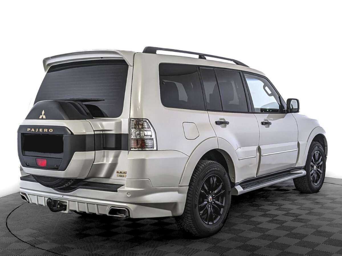 Купить Mitsubishi Pajero с пробегом. Фото: #4