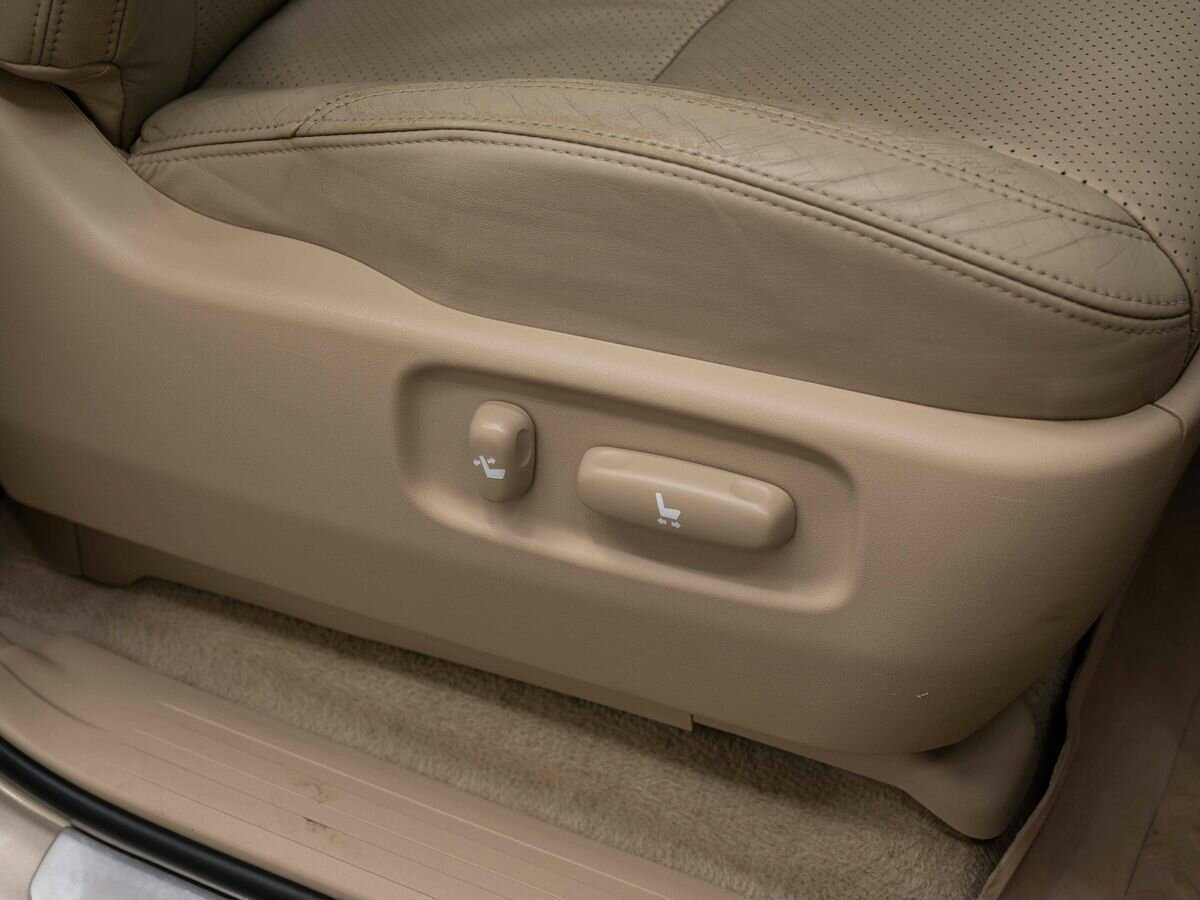 Купить Toyota Land Cruiser Prado с пробегом. Фото: #12