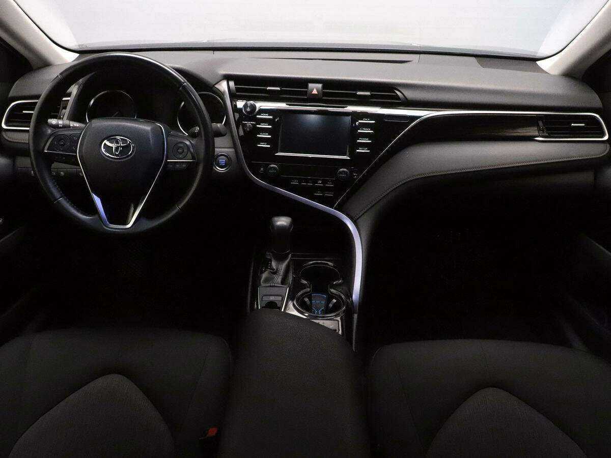 Купить Toyota Camry с пробегом. Фото: #8