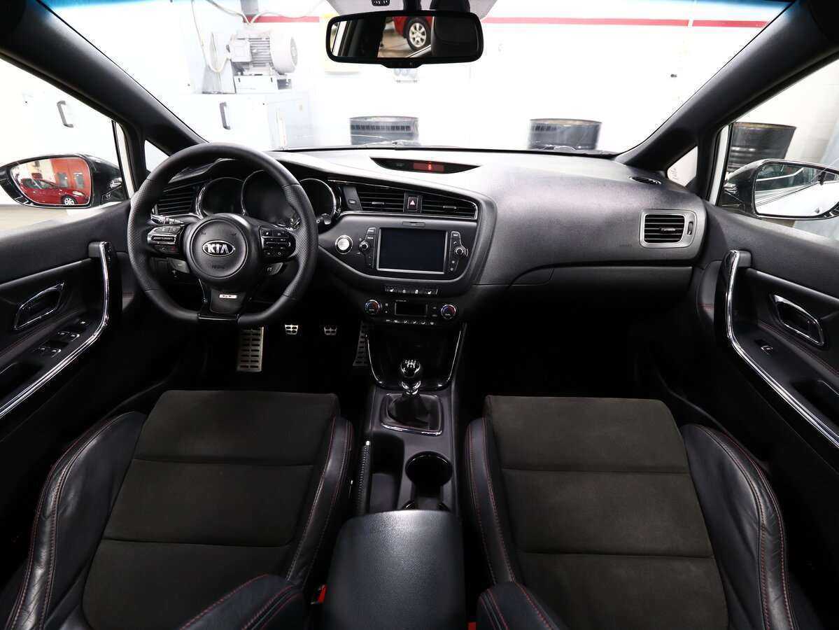 Купить Kia Ceed GT с пробегом. Фото: #17