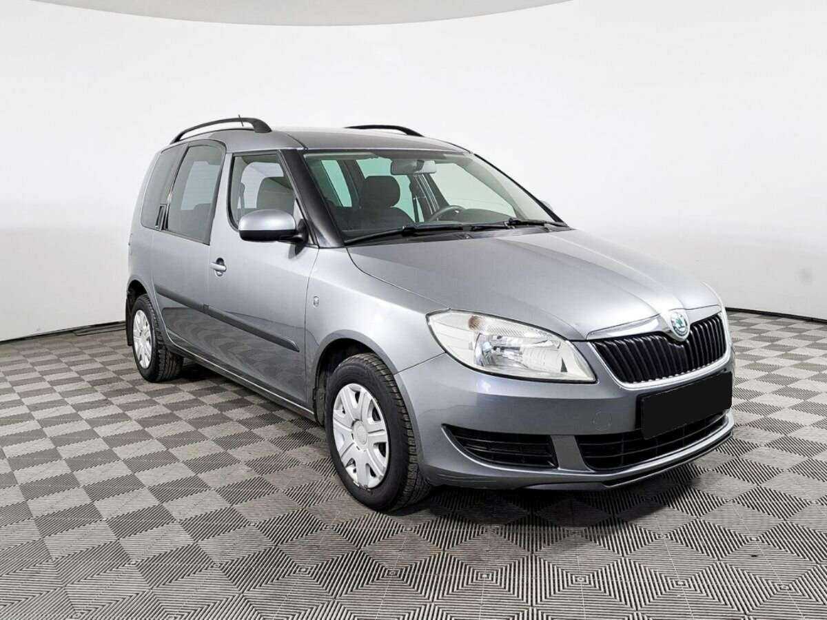 Купить Skoda Roomster с пробегом. Фото: #2