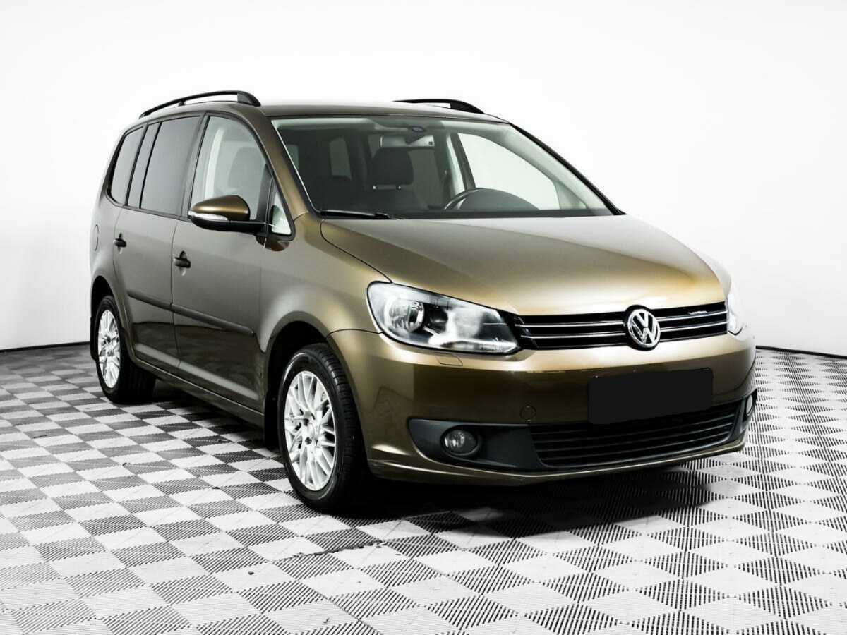Купить Volkswagen Touran с пробегом. Фото: #2