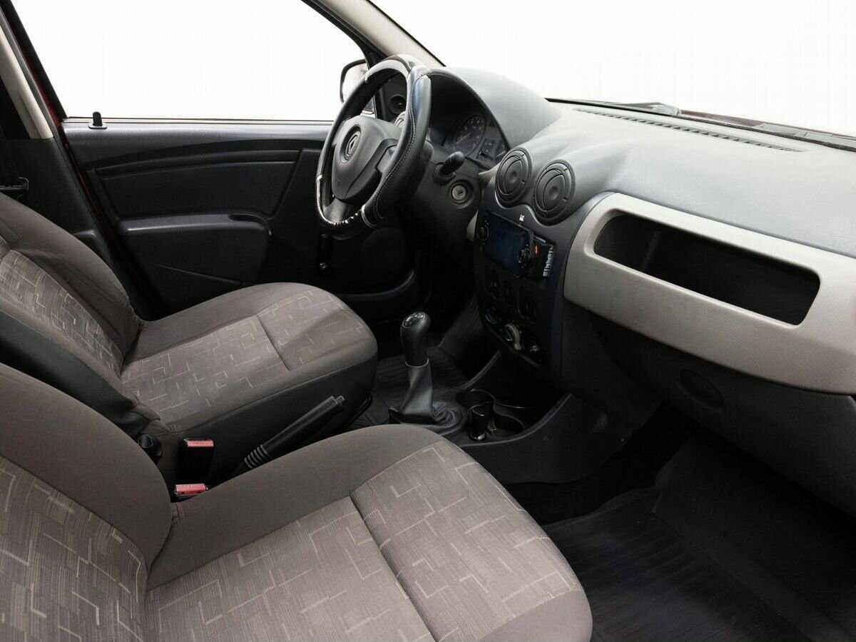 Купить Renault Sandero с пробегом. Фото: #11