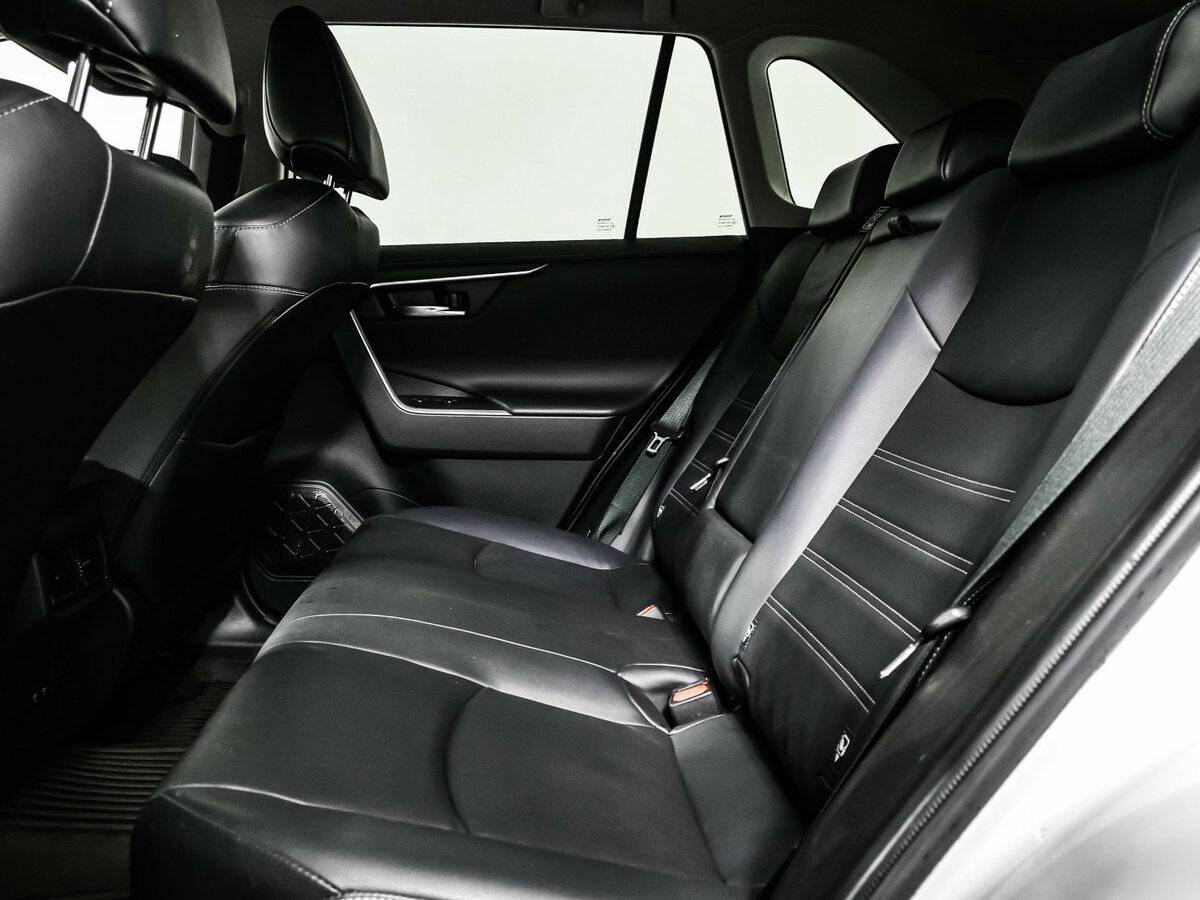 Купить Toyota RAV4 с пробегом. Фото: #11