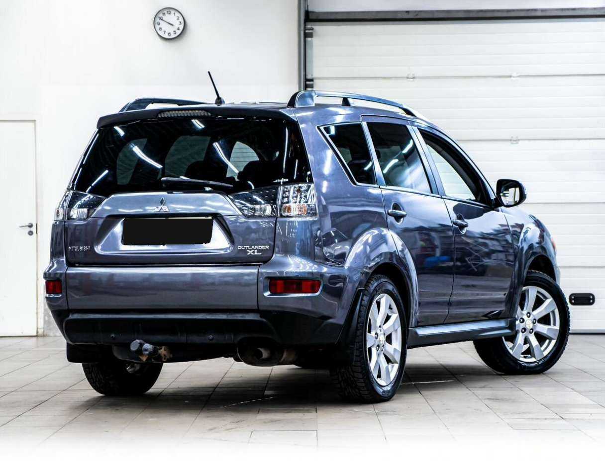 Купить Mitsubishi Outlander с пробегом. Фото: #2