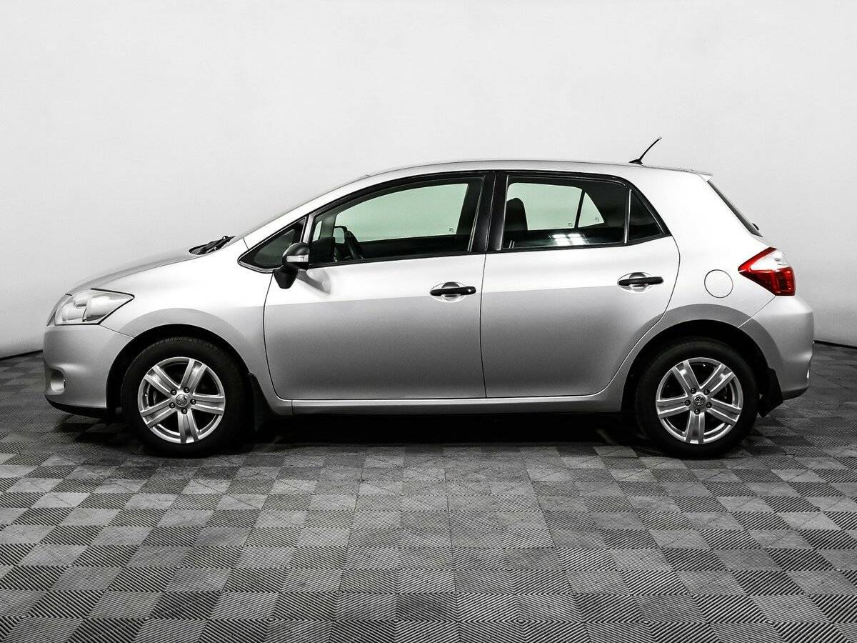 Купить Toyota Auris с пробегом. Фото: #7