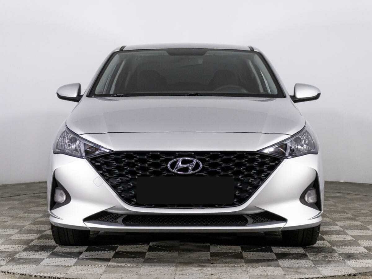 Купить Hyundai Solaris с пробегом. Фото: #1