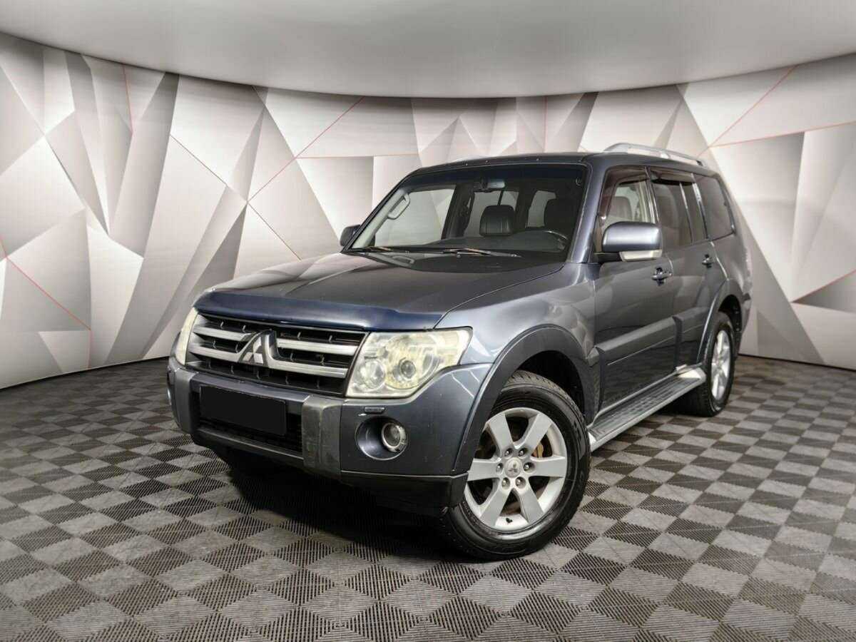 Купить Mitsubishi Pajero с пробегом. Фото: #0