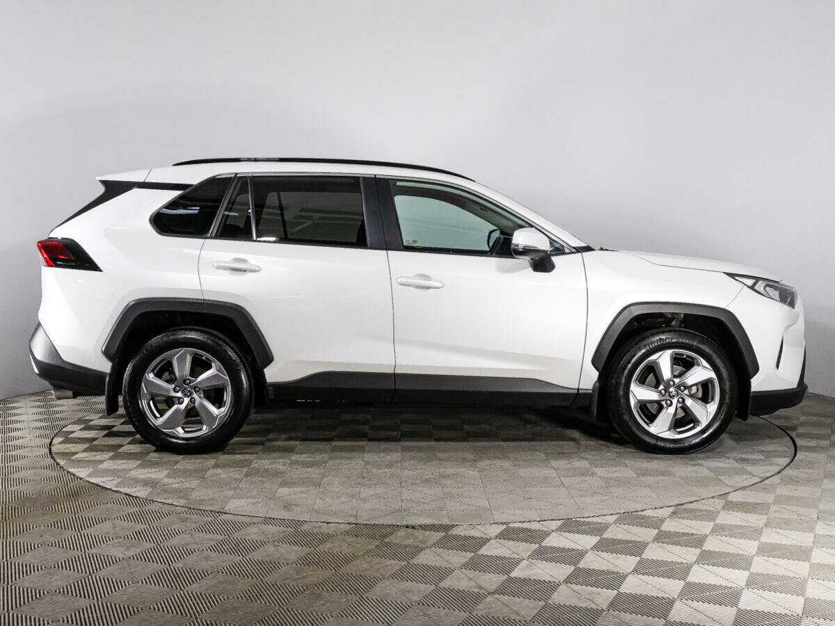 Купить Toyota RAV4 с пробегом. Фото: #3