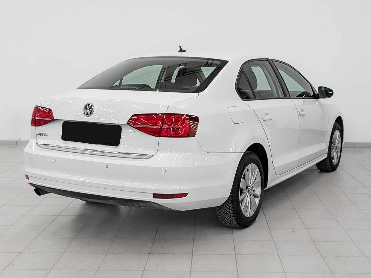 Купить Volkswagen Jetta с пробегом. Фото: #4