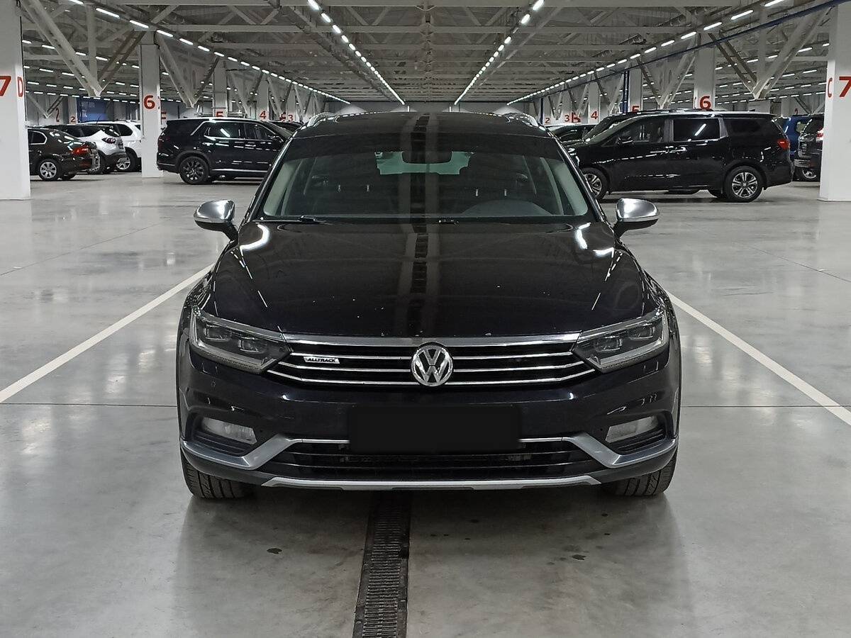 Купить Volkswagen Passat с пробегом. Фото: #1