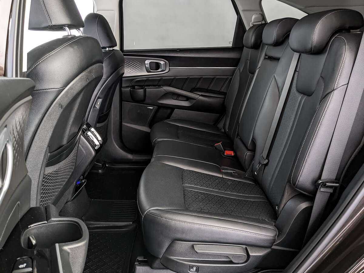 Купить Kia Sorento с пробегом. Фото: #13