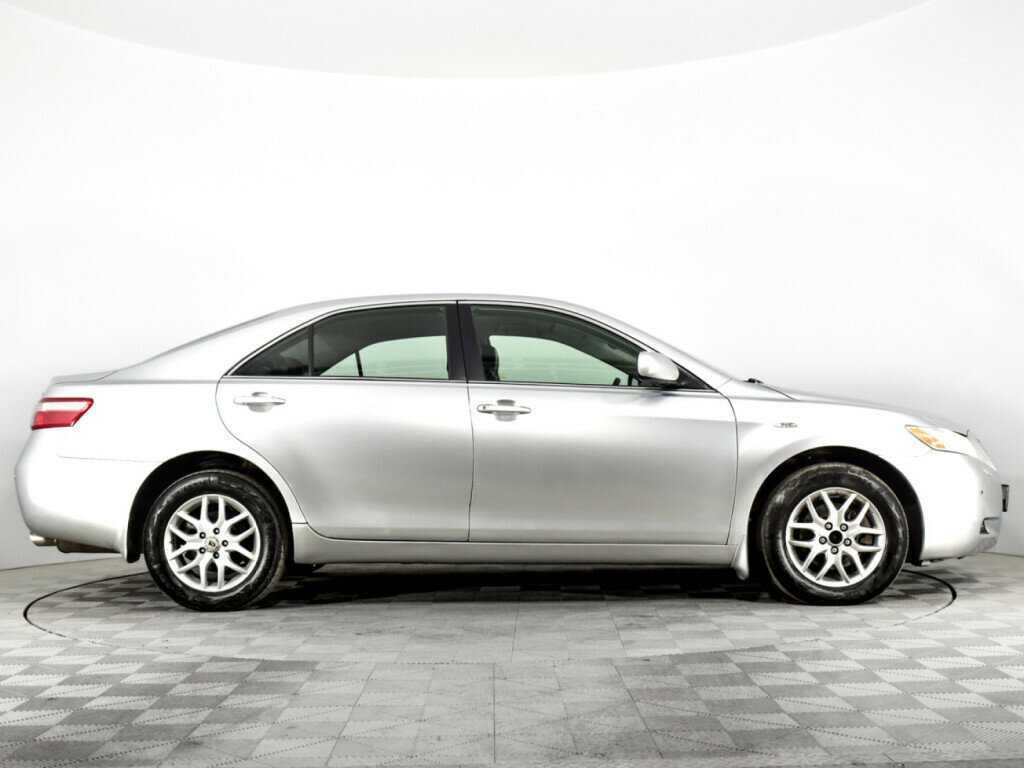 Купить Toyota Camry с пробегом. Фото: #3