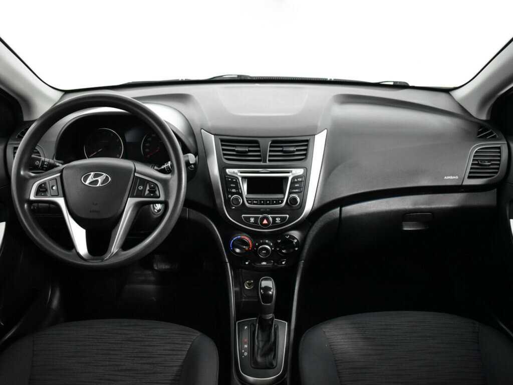 Купить Hyundai Solaris с пробегом. Фото: #11