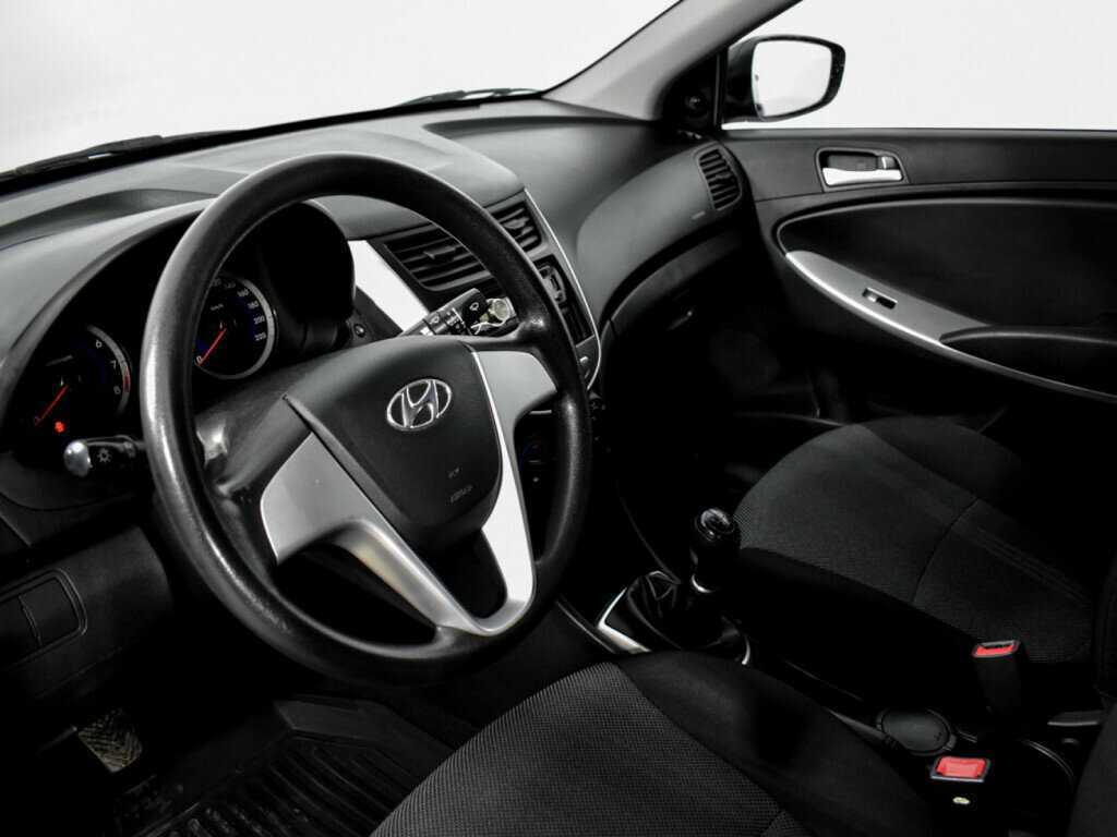 Купить Hyundai Solaris с пробегом. Фото: #8