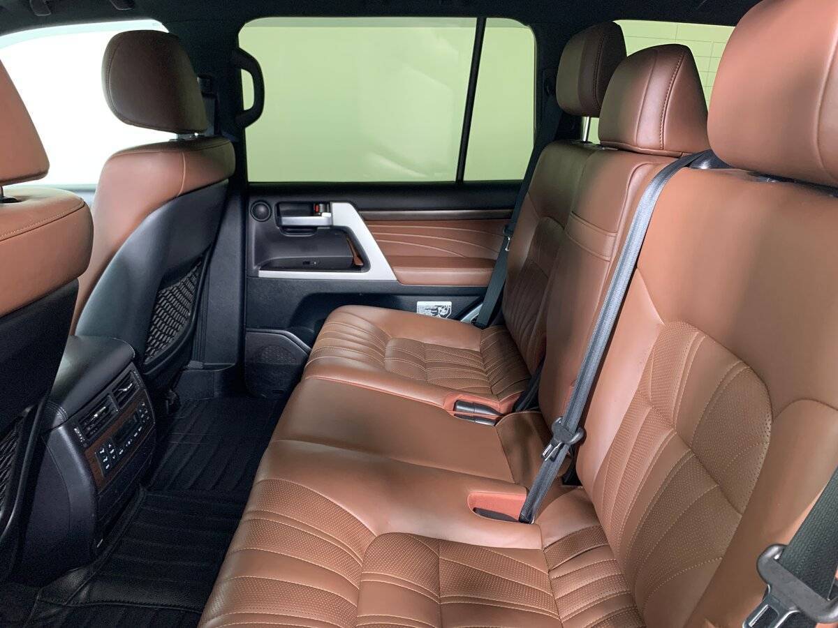 Купить Toyota Land Cruiser с пробегом. Фото: #19