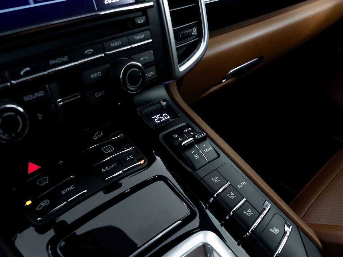 Купить Porsche Cayenne с пробегом. Фото: #16