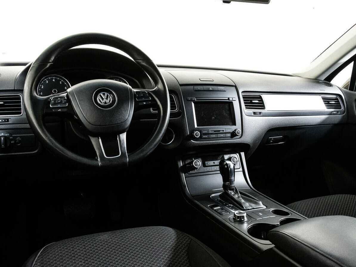 Купить Volkswagen Touareg с пробегом. Фото: #10