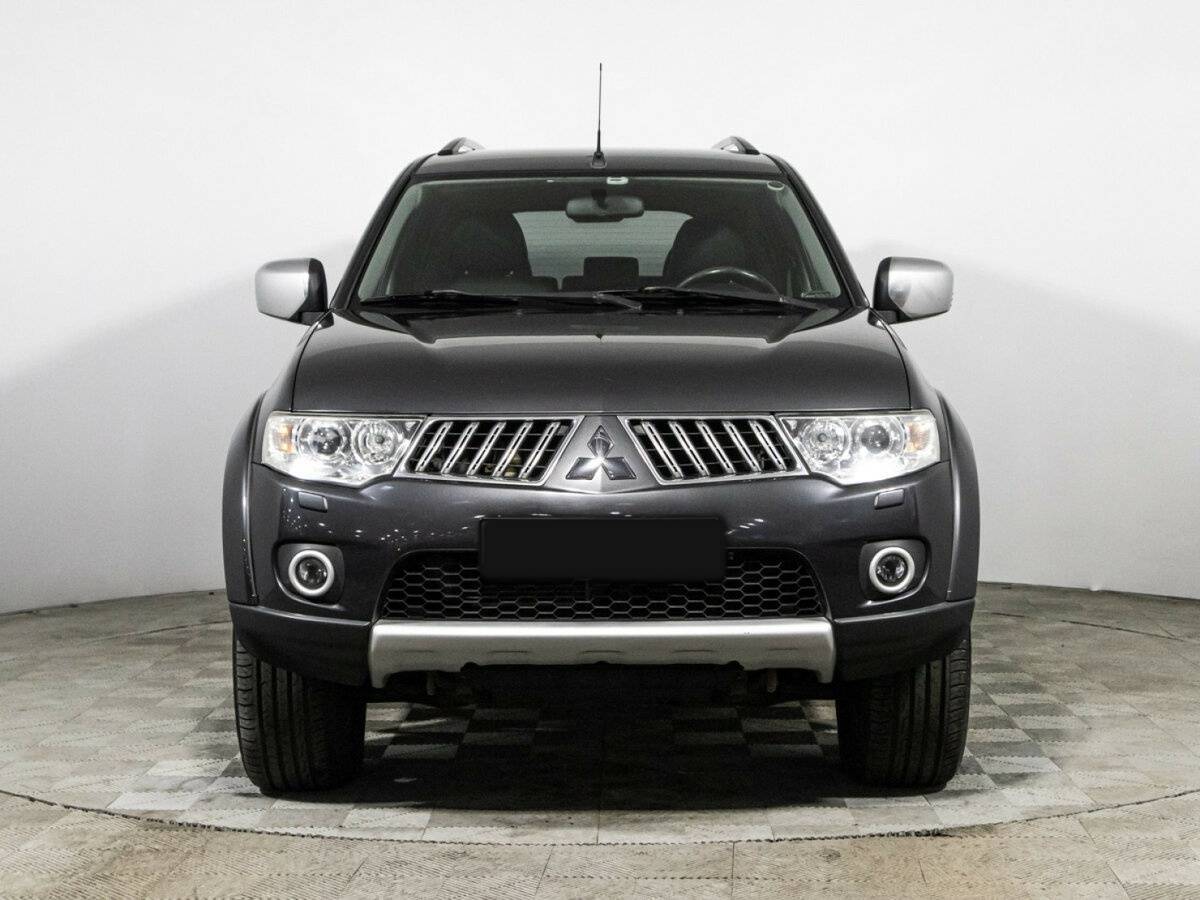 Купить Mitsubishi Pajero Sport с пробегом. Фото: #1