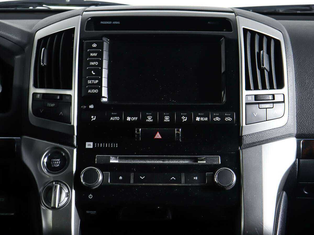 Купить Toyota Land Cruiser с пробегом. Фото: #11