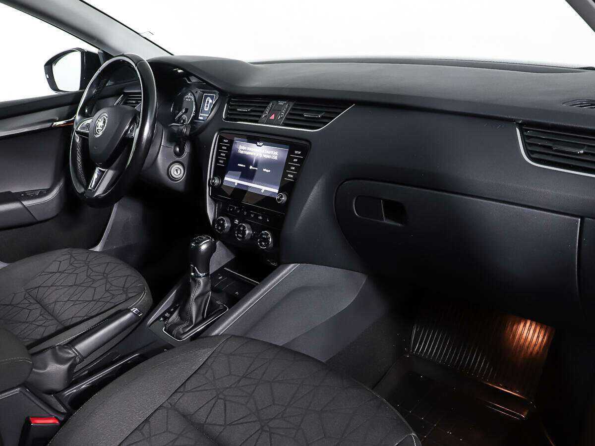 Купить Skoda Octavia с пробегом. Фото: #9