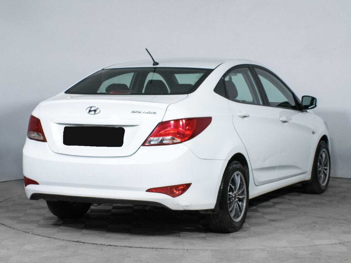 Купить Hyundai Solaris с пробегом. Фото: #4