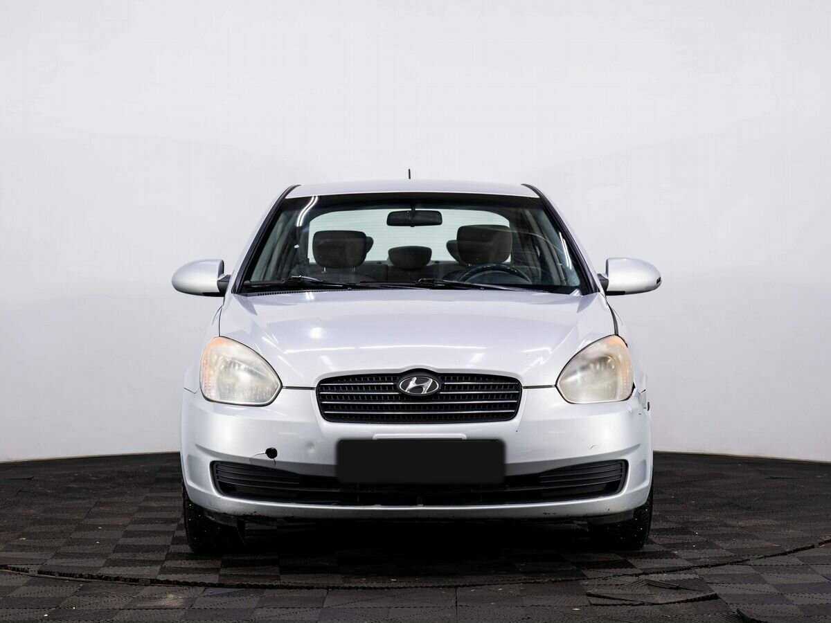 Купить Hyundai Verna с пробегом. Фото: #1