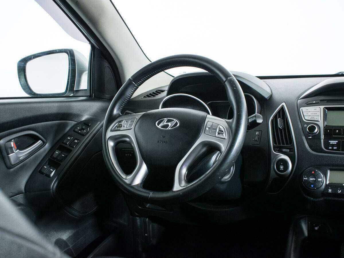 Купить Hyundai ix35 с пробегом. Фото: #13