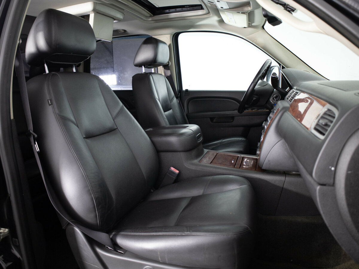 Купить Chevrolet Tahoe с пробегом. Фото: #16
