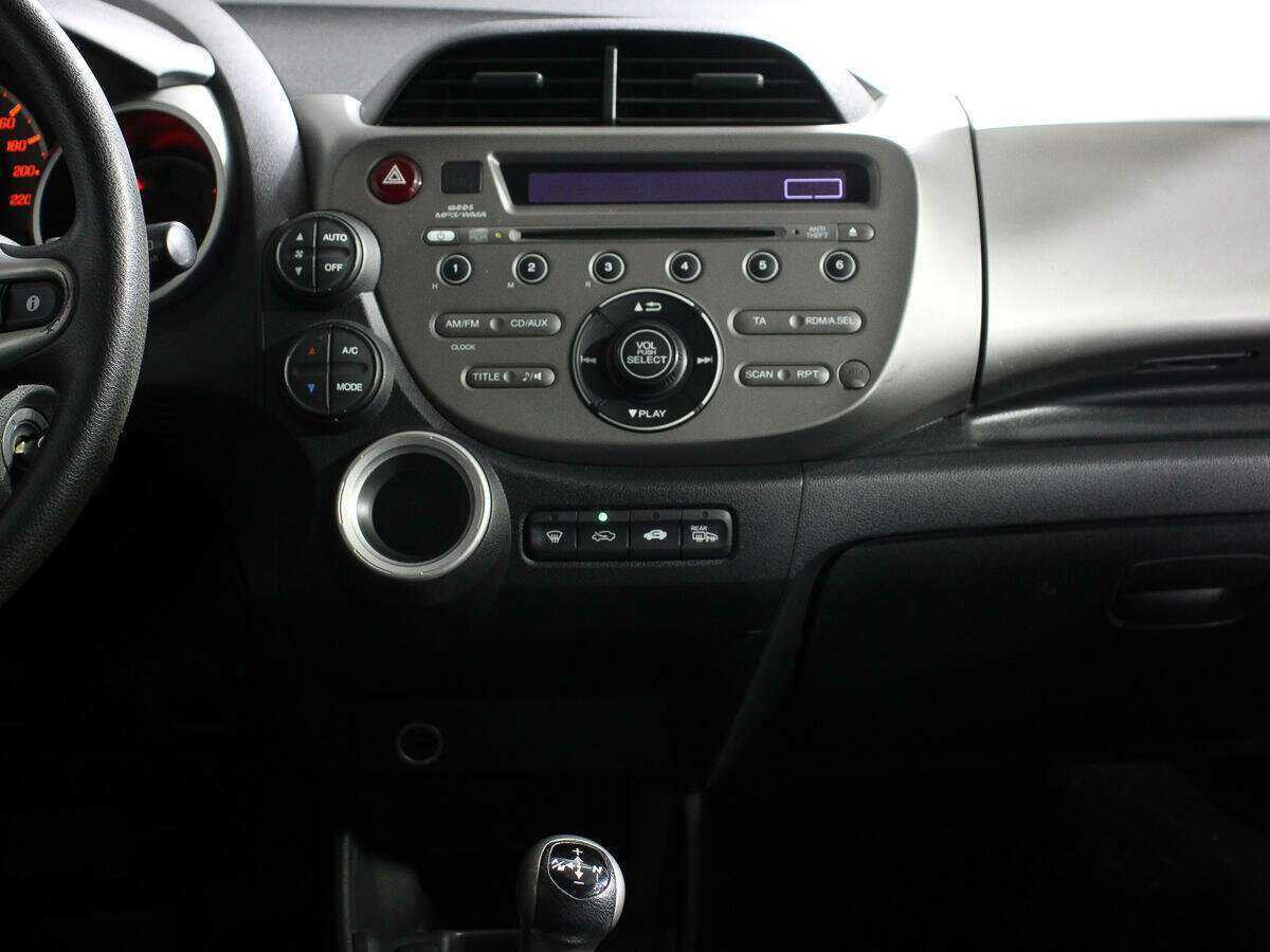 Купить Honda Jazz с пробегом. Фото: #12
