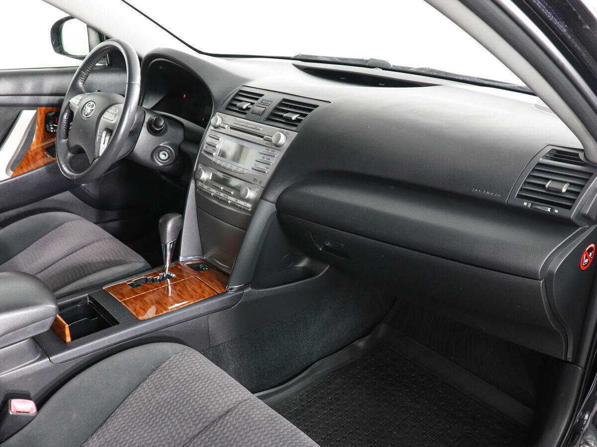 Купить Toyota Camry с пробегом. Фото: #5