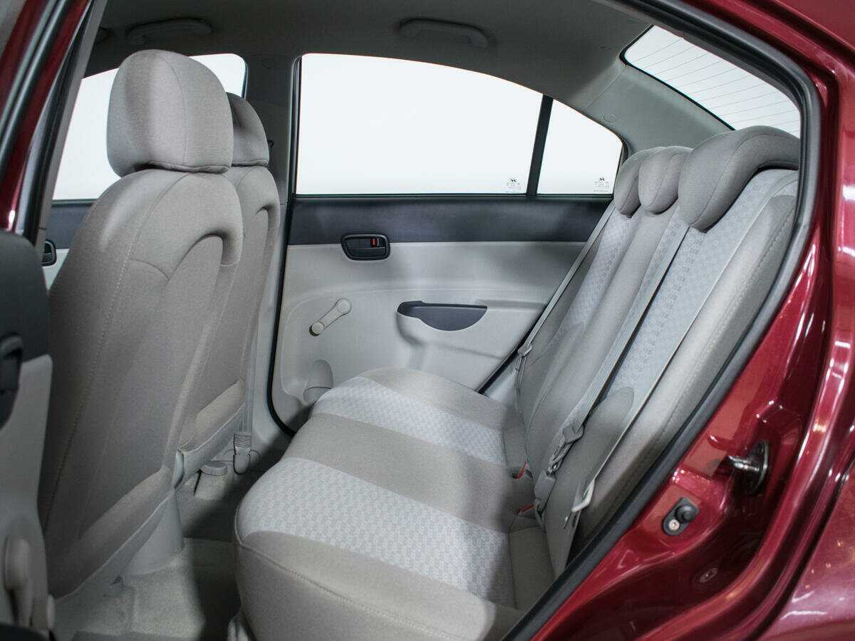 Купить Hyundai Verna с пробегом. Фото: #9