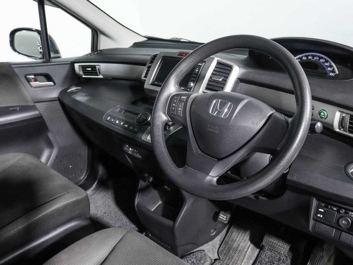 Купить Honda Freed с пробегом. Фото: #13