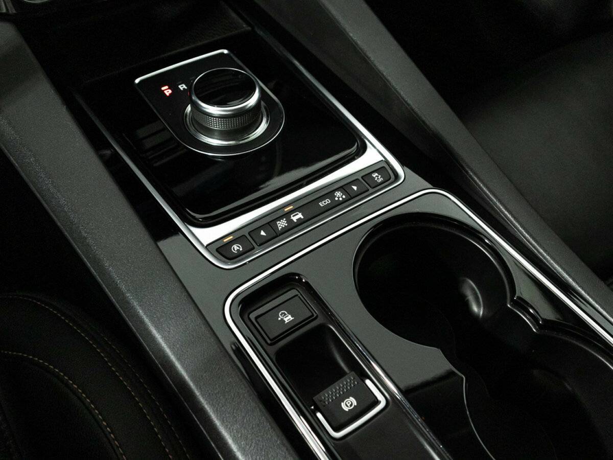 Купить Jaguar F-Pace с пробегом. Фото: #19