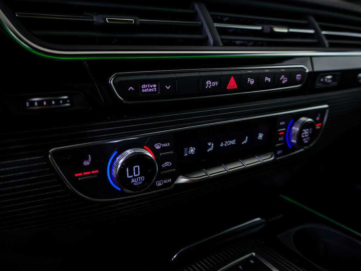 Купить Audi Q7 с пробегом. Фото: #13