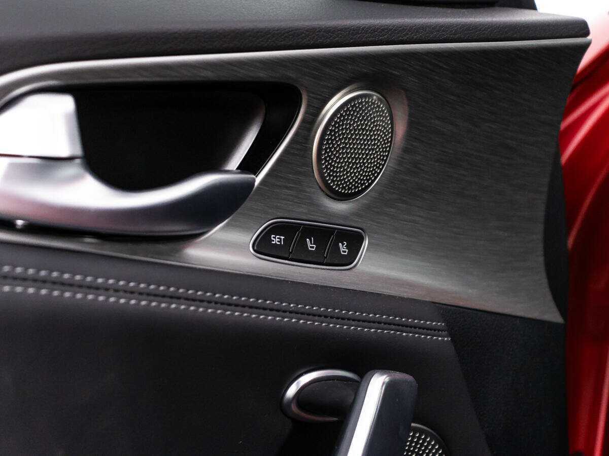 Купить Kia Stinger с пробегом. Фото: #25