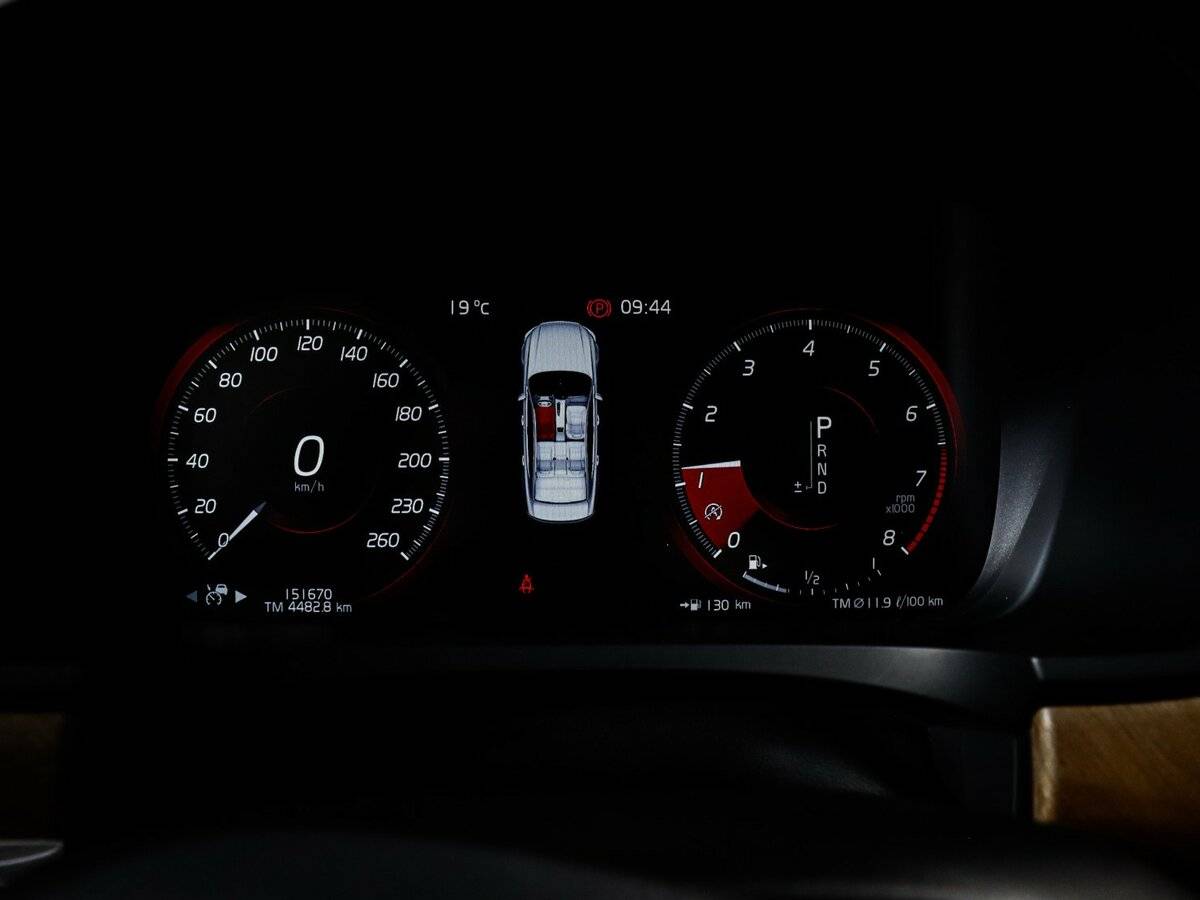 Купить Volvo S90 с пробегом. Фото: #8