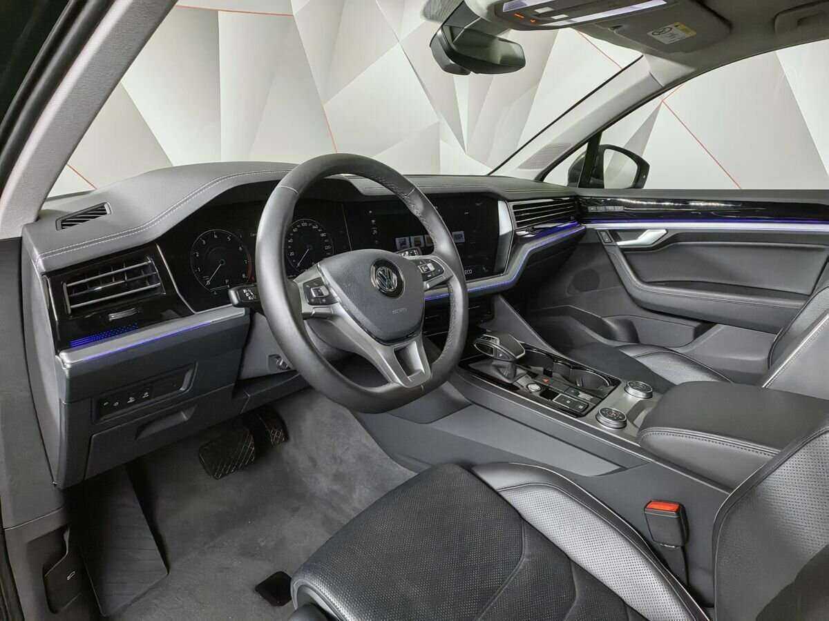 Купить Volkswagen Touareg с пробегом. Фото: #13