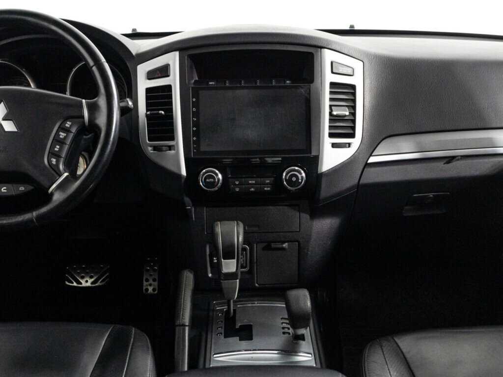 Купить Mitsubishi Pajero с пробегом. Фото: #12