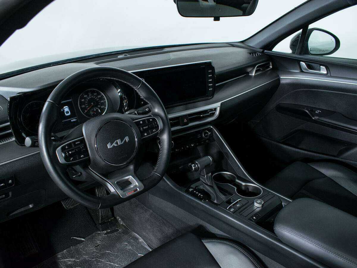 Купить Kia K5 с пробегом. Фото: #12